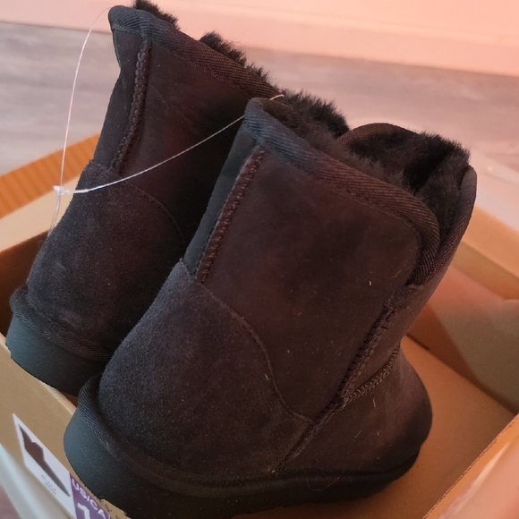 Kirkland Signature Black Winter Boots - Picture 4 of 12